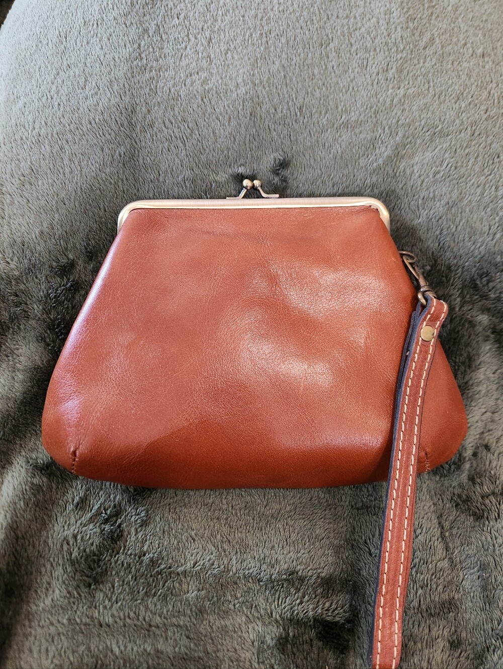 Patricia Nash Leather Kiss-Lock Wristlet Clutch in Cognac Brown - Picture 2 of 3